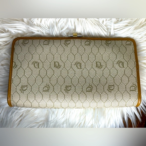 Christian Dior Honeycomb Kiss-Lock Clutch 1950s Rare and Excellent Condition 👛 - Picture 7 of 15